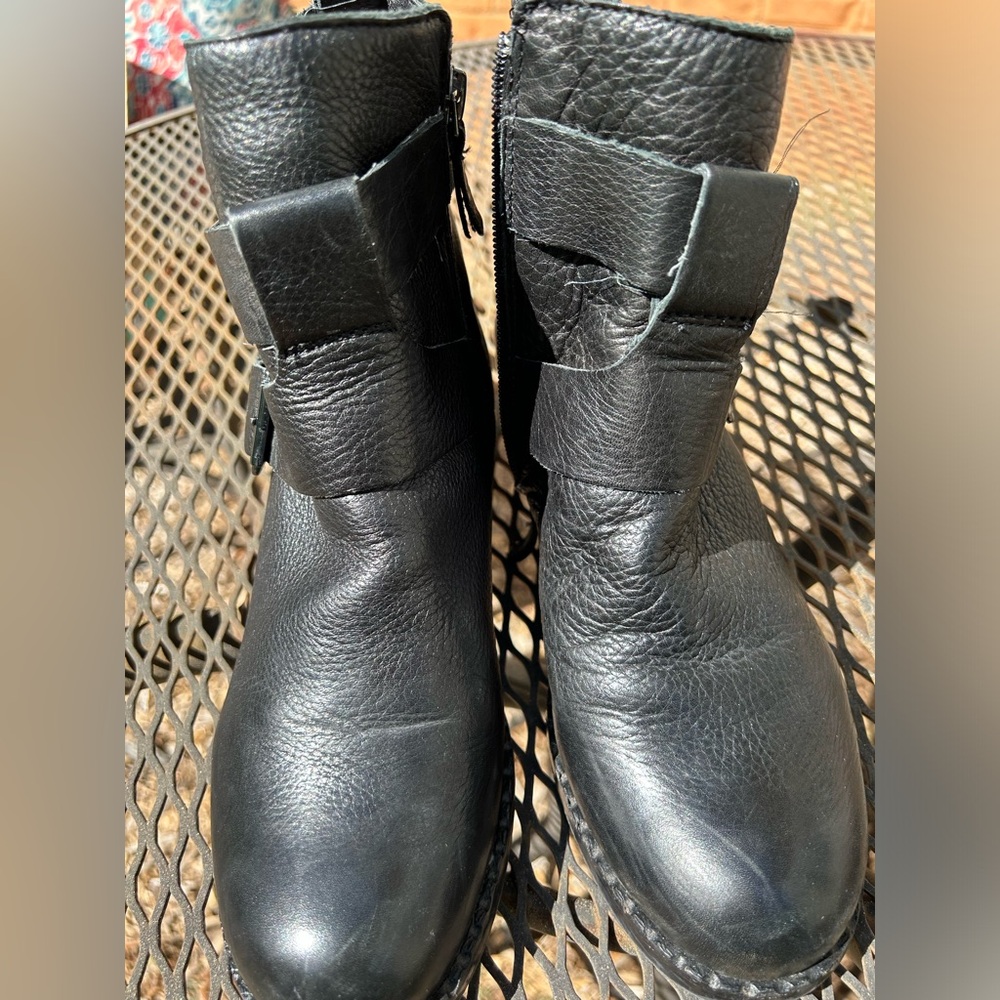 Gentle Souls Best of Moto Boots black  size 7